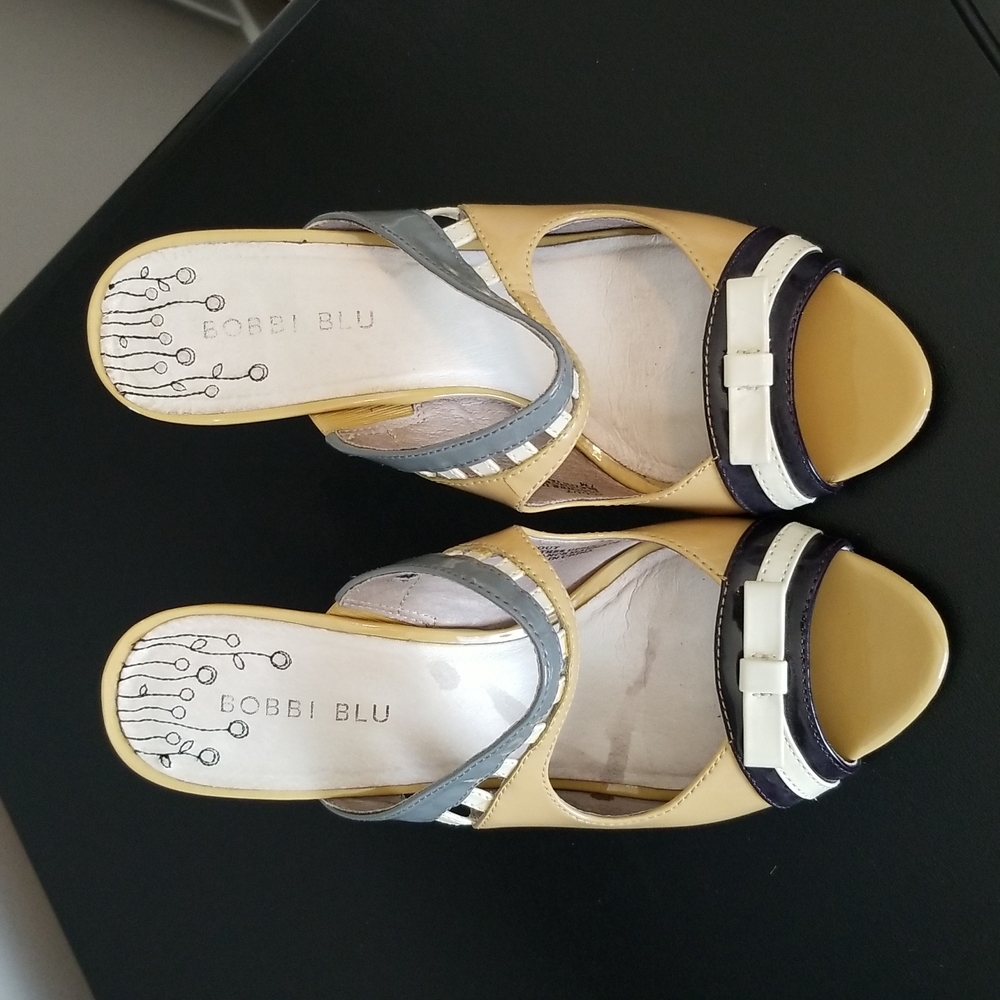 Mustard & grey patent open toe slide in heels